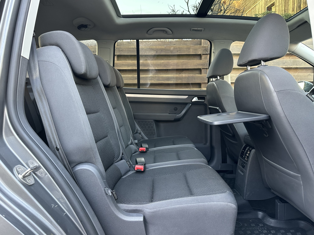 Volkswagen Touran — 20