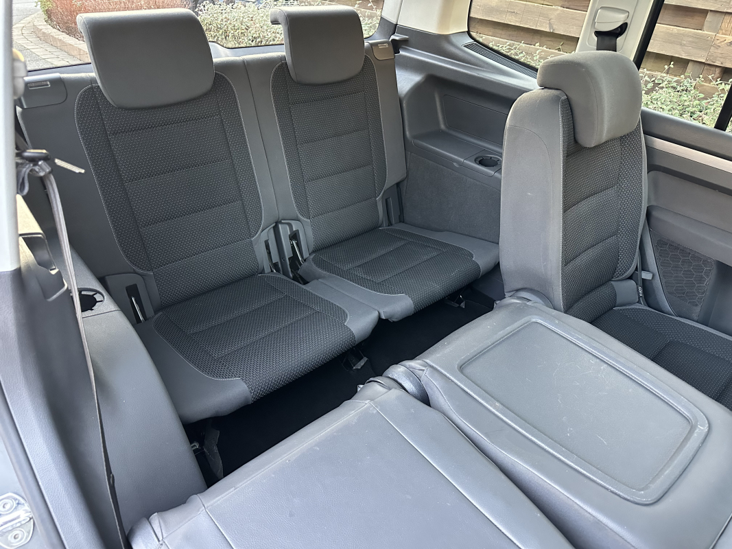 Volkswagen Touran — 22