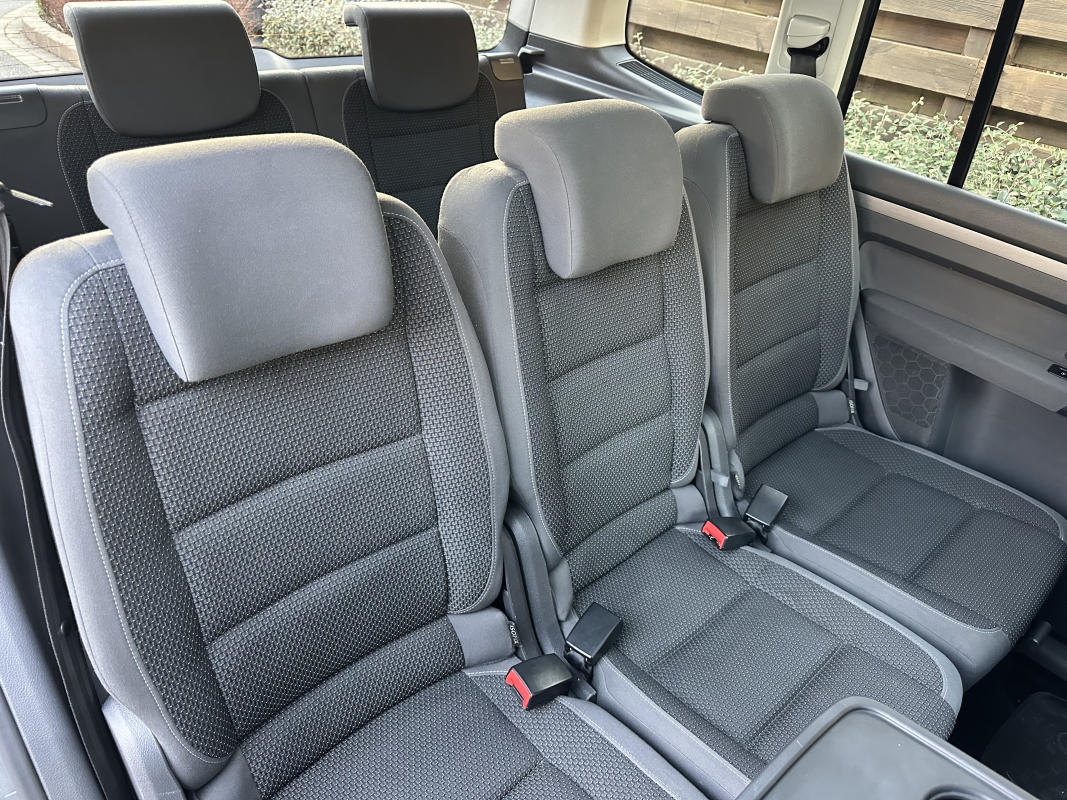 Volkswagen Touran — 21