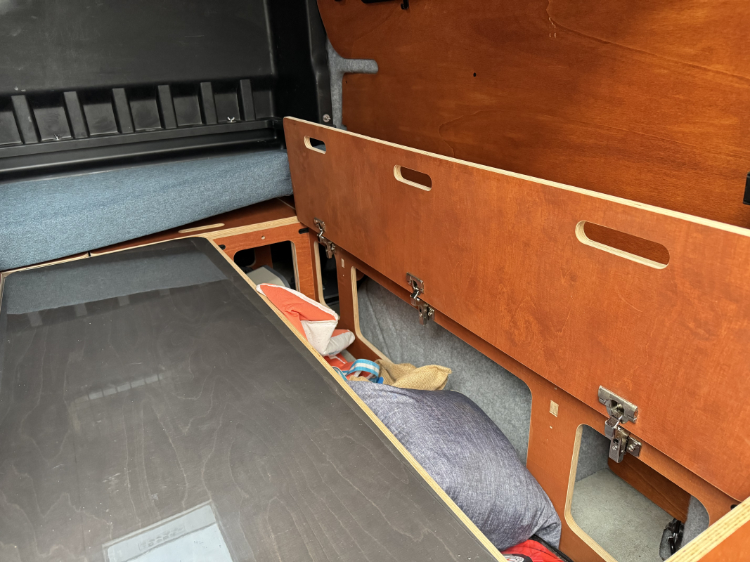 Ford Transit Custom Fg — 24