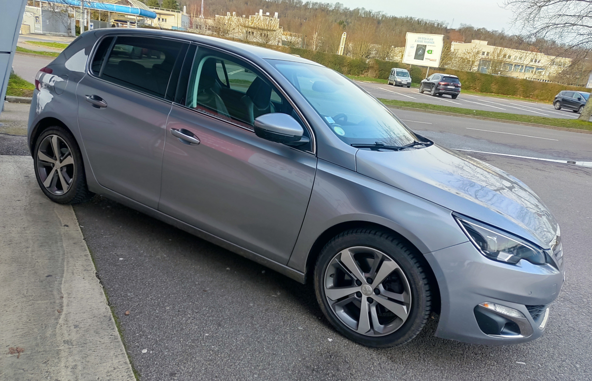 Peugeot 308 — 4