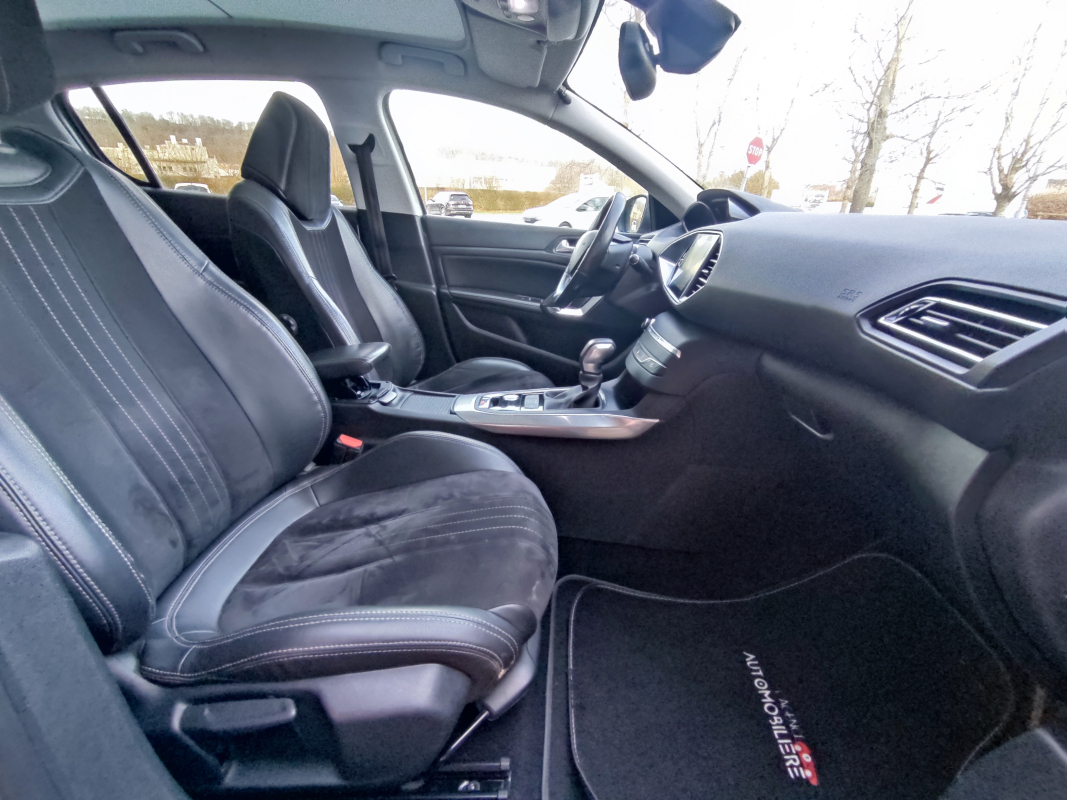 Peugeot 308 — 13