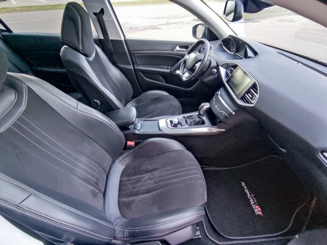 Peugeot 308 — 14