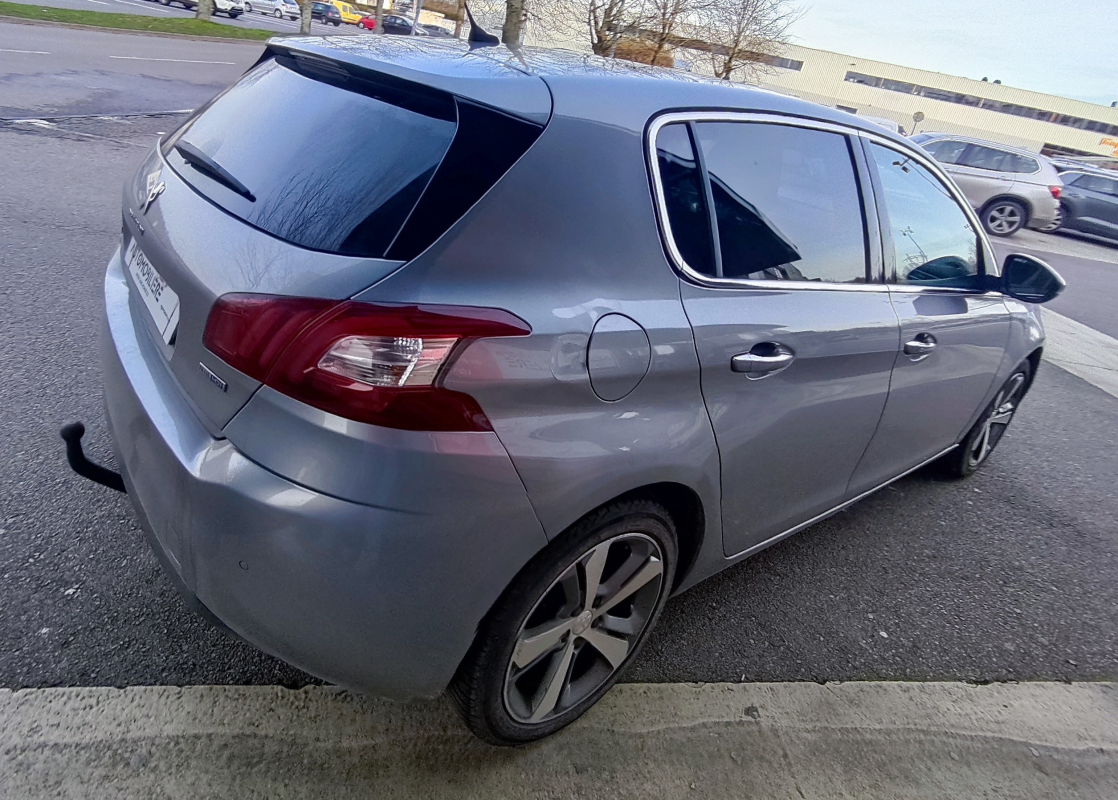 Peugeot 308 — 21