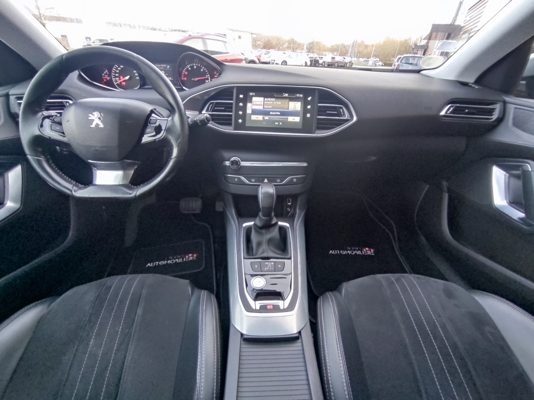 Peugeot 308 — 27