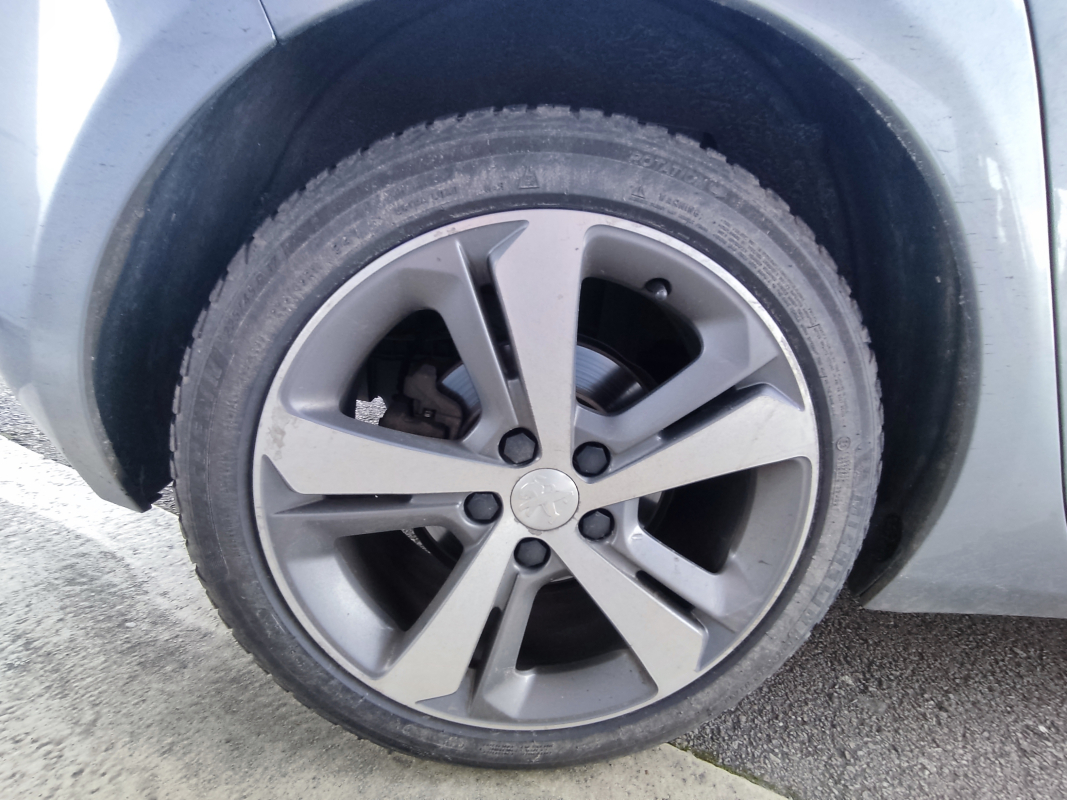 Peugeot 308 — 37