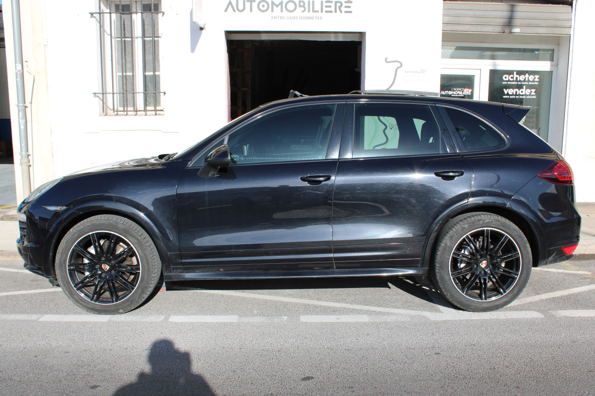 Porsche Cayenne — 8