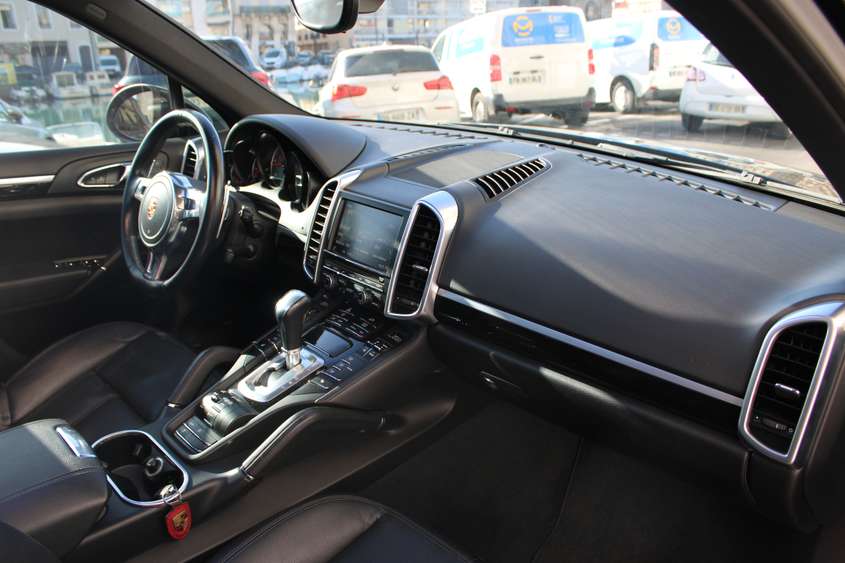 Porsche Cayenne — 9