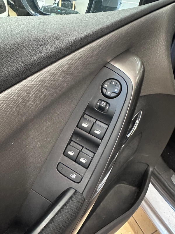 Citroen C4 Picasso — 23
