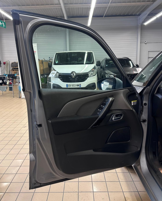 Citroen C4 Picasso — 29