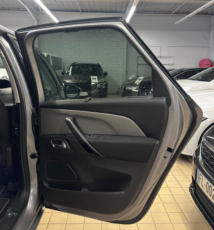 Citroen C4 Picasso — 32