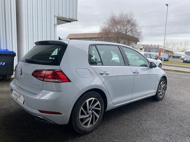 Volkswagen Golf — 7
