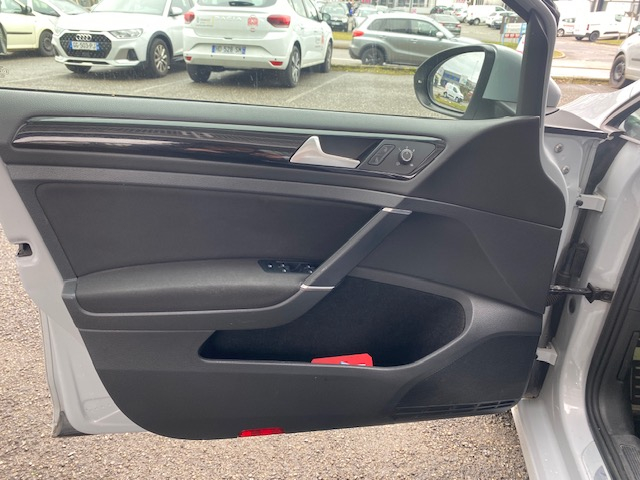 Volkswagen Golf — 15