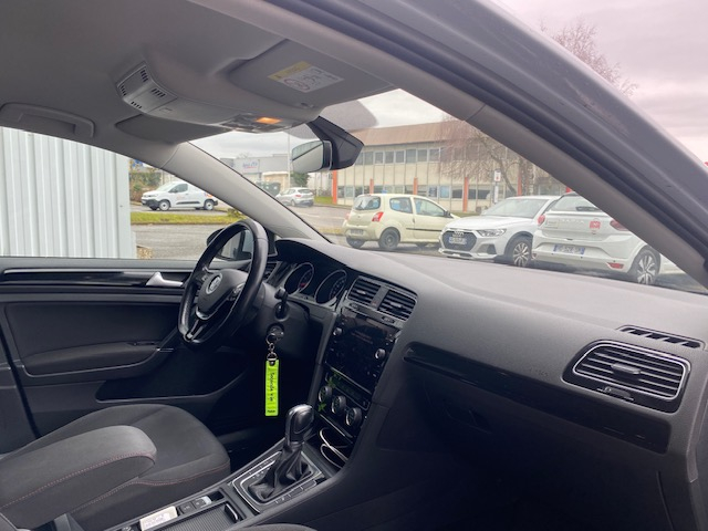 Volkswagen Golf — 17