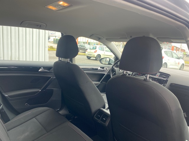 Volkswagen Golf — 19