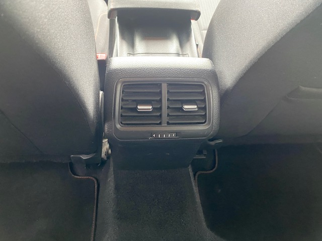 Volkswagen Golf — 21
