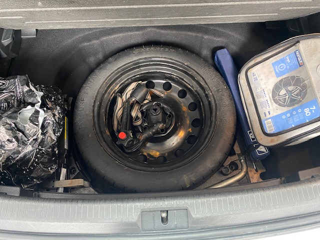 Volkswagen Golf — 24