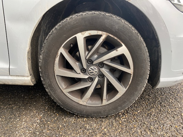 Volkswagen Golf — 26