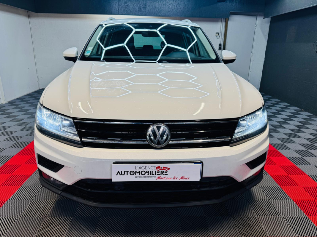 Volkswagen Tiguan — 2