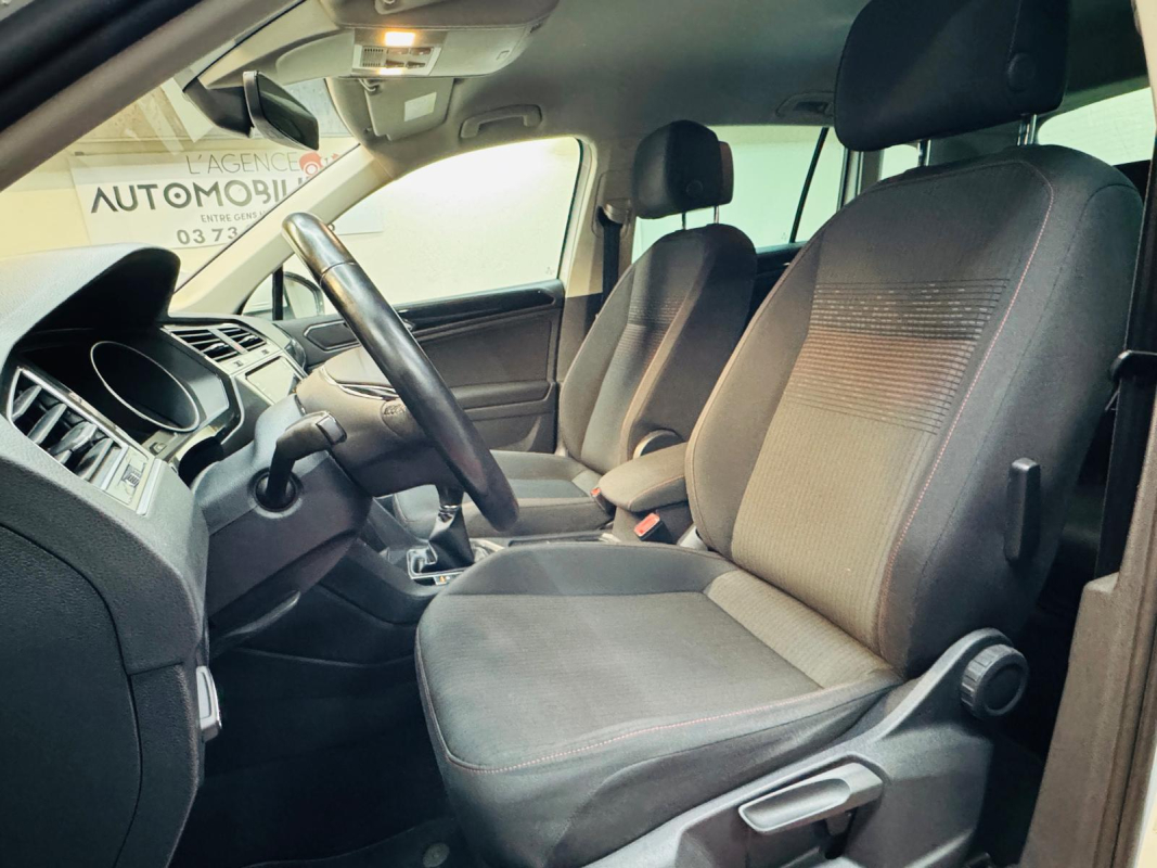 Volkswagen Tiguan — 11