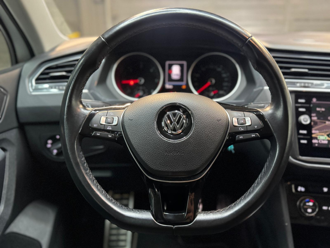 Volkswagen Tiguan — 15