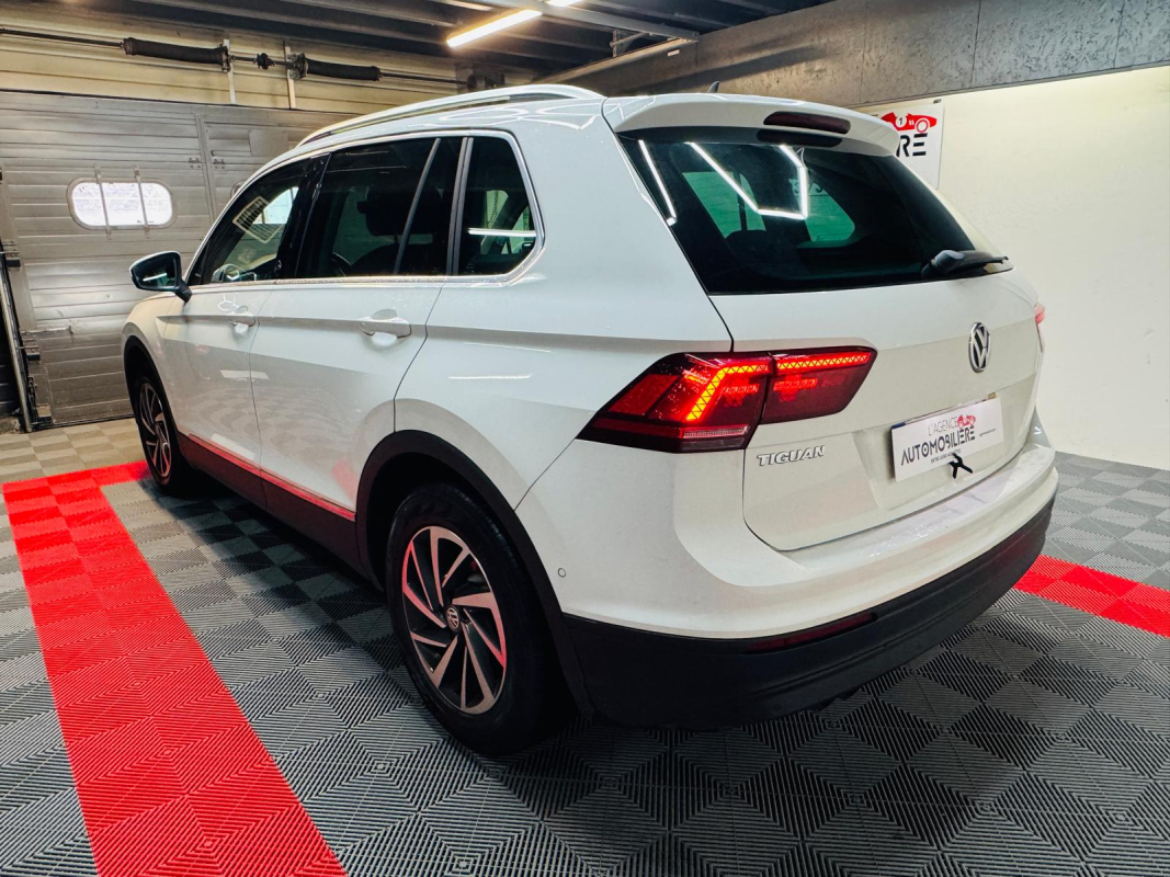Volkswagen Tiguan — 7