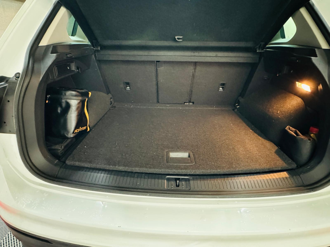 Volkswagen Tiguan — 19