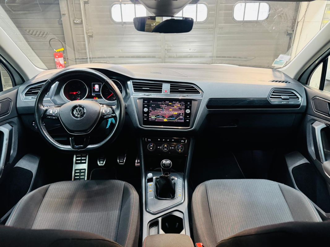 Volkswagen Tiguan — 13