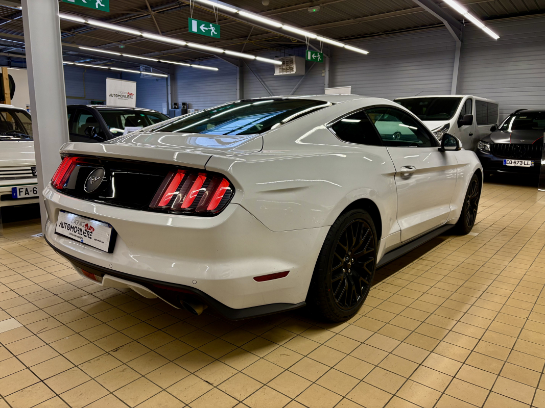 Ford Mustang — 5