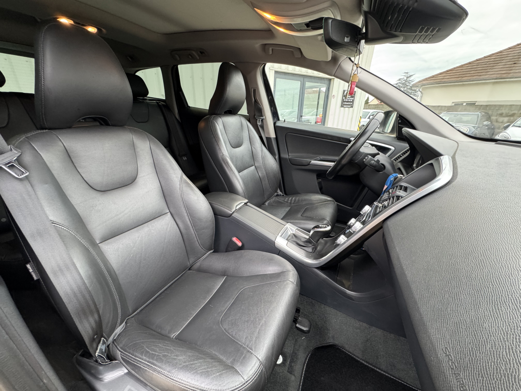 Volvo XC60 — 16
