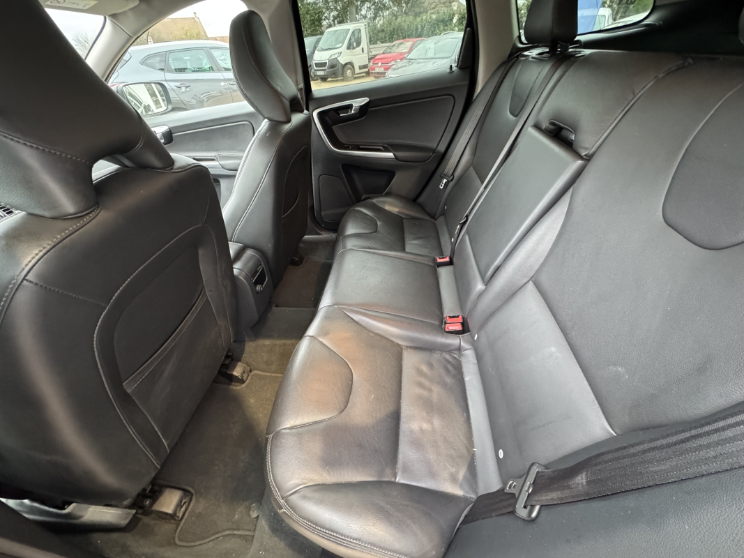 Volvo XC60 — 18
