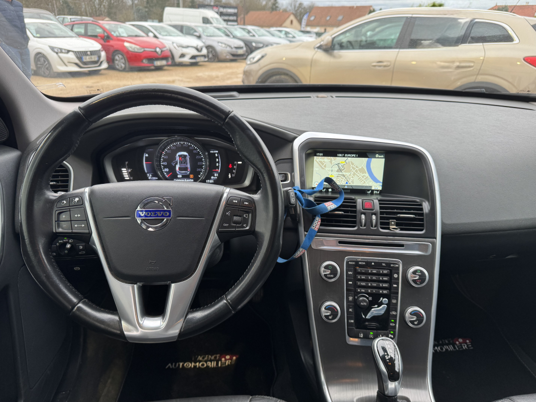 Volvo XC60 — 12