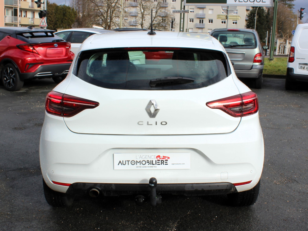 Renault Clio — 6