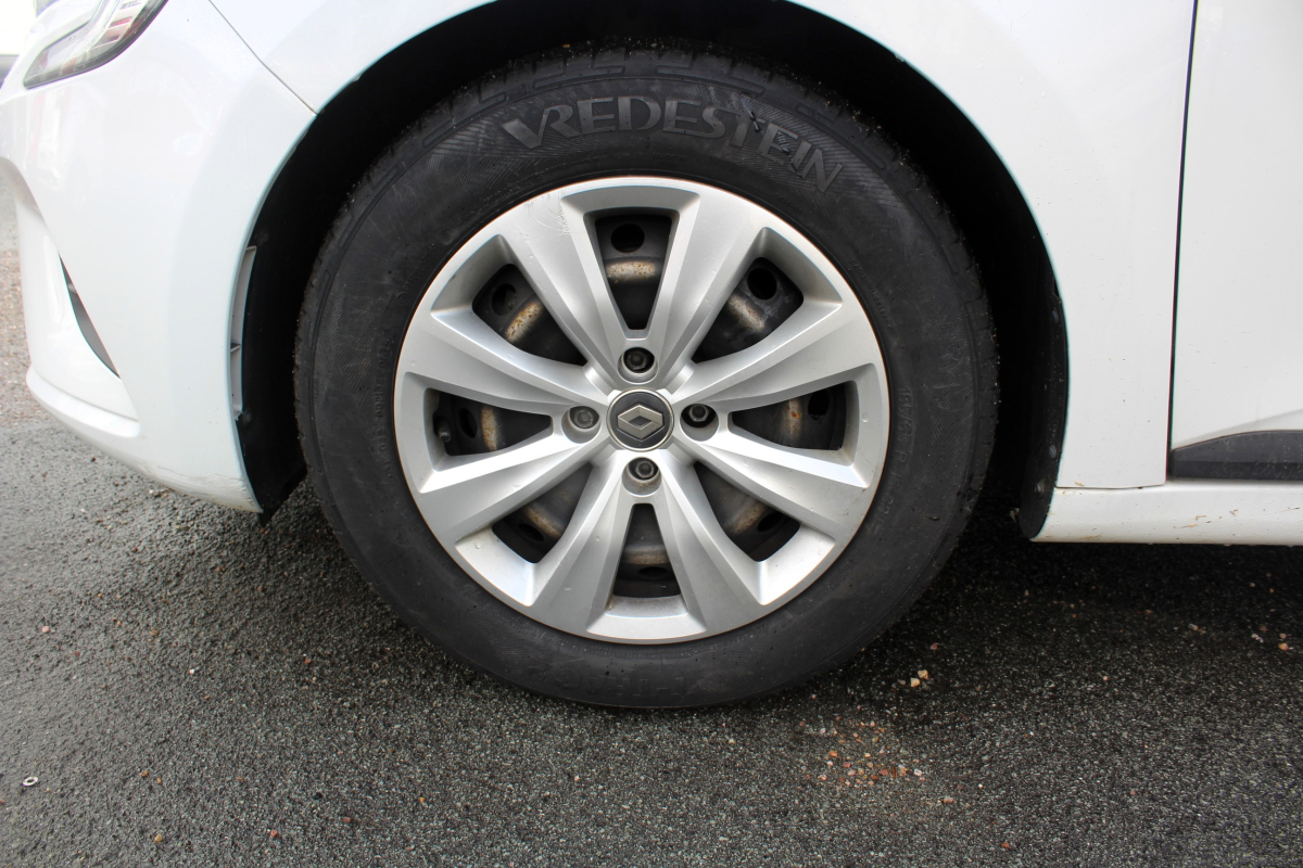 Renault Clio — 23