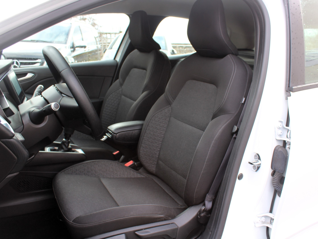 Renault Clio — 25