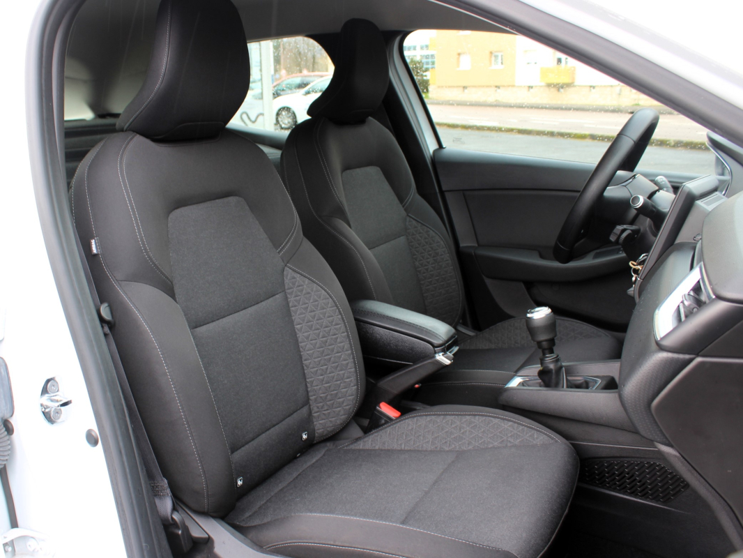 Renault Clio — 28