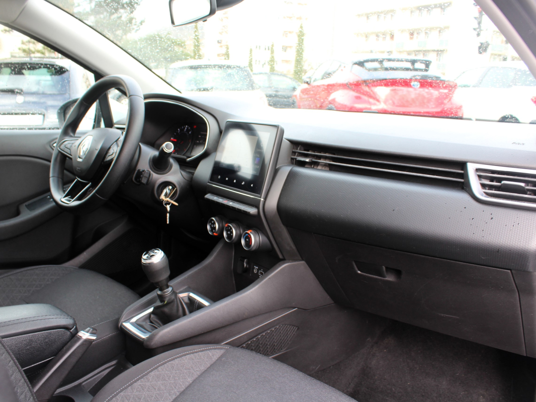 Renault Clio — 14