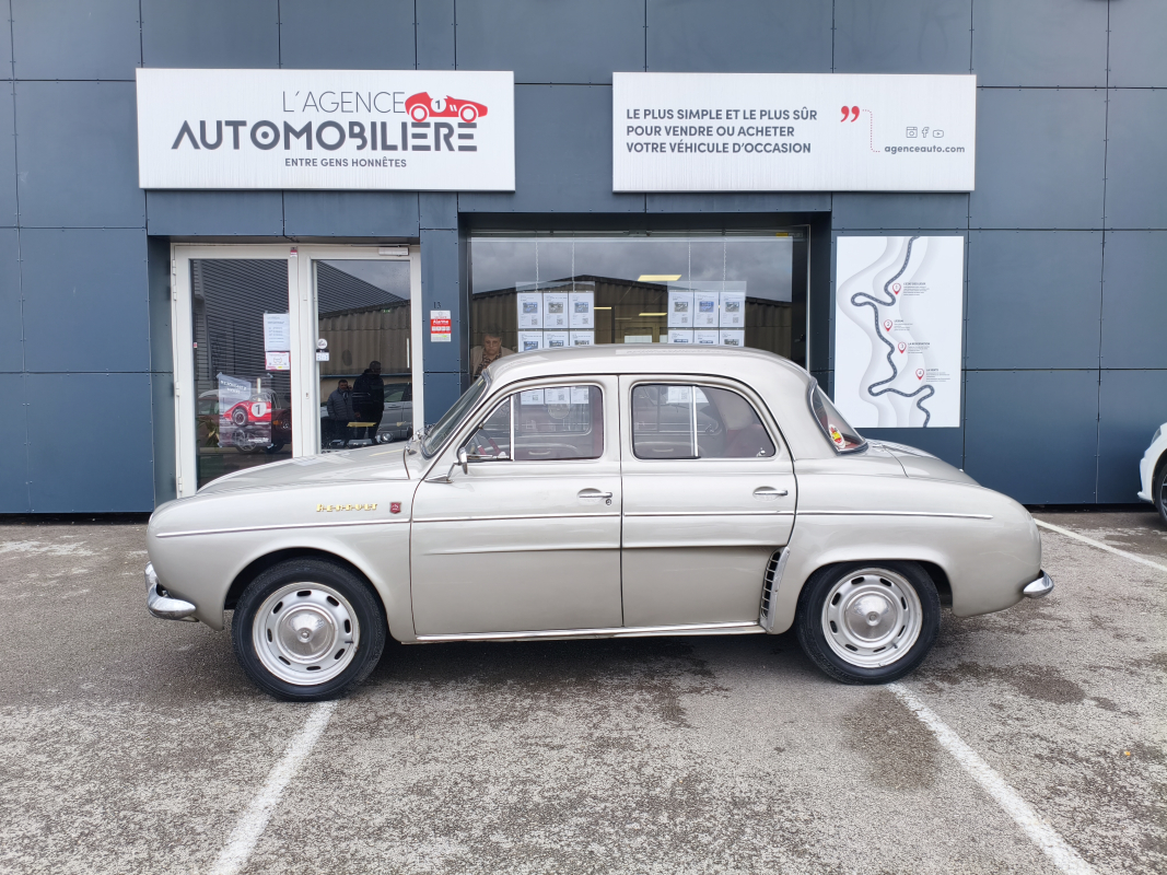 Renault Dauphine — 4