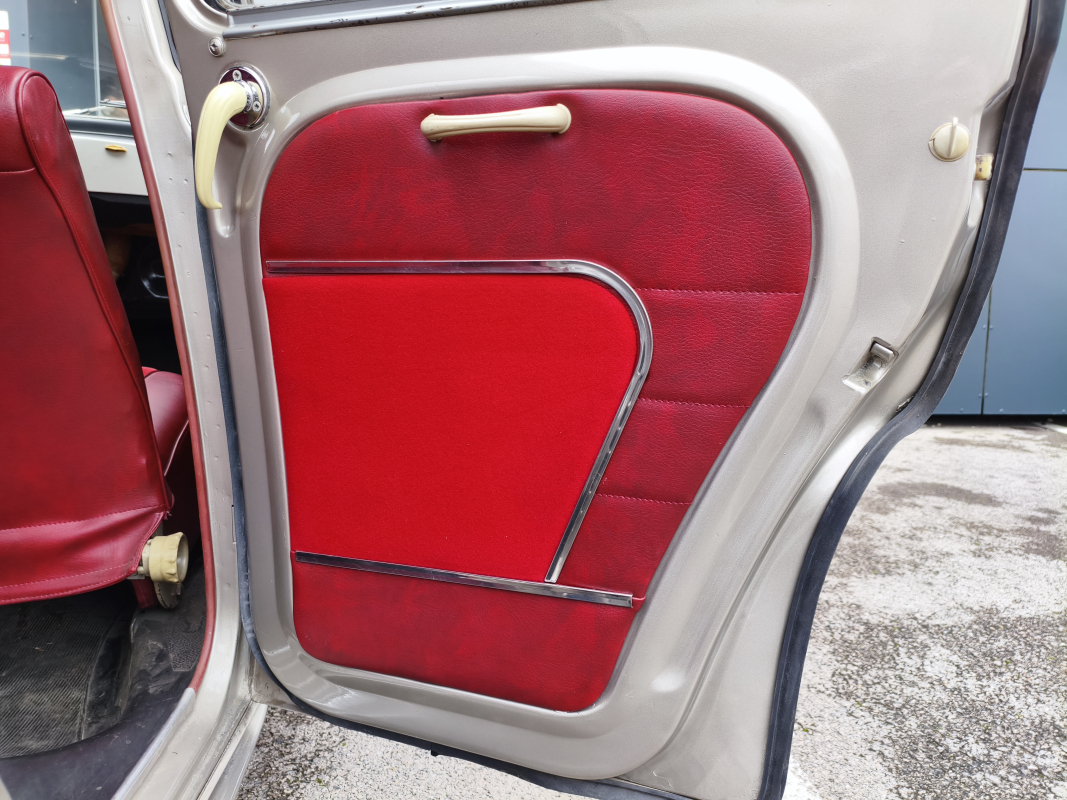 Renault Dauphine — 29
