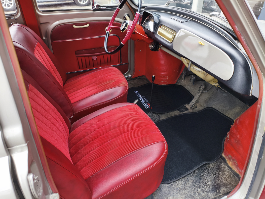 Renault Dauphine — 19