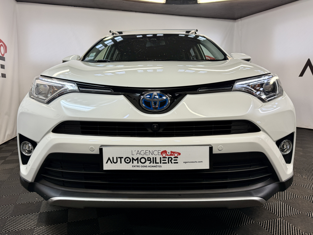 Toyota RAV4 — 2
