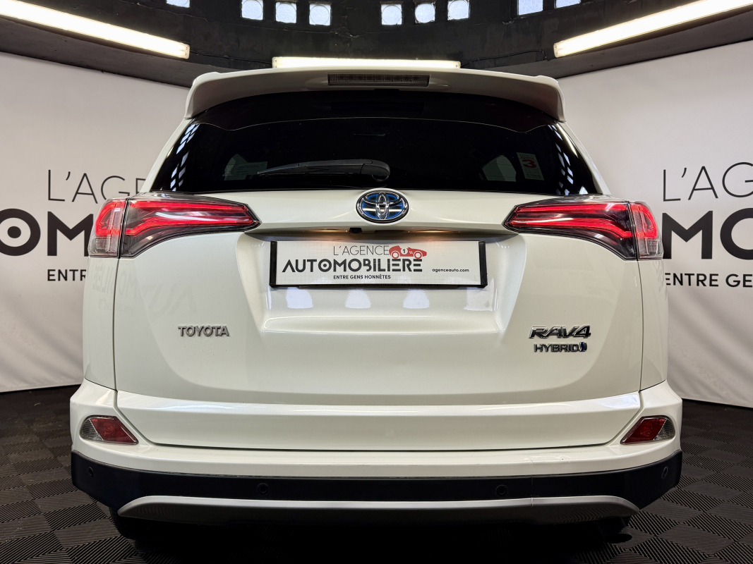 Toyota RAV4 — 6