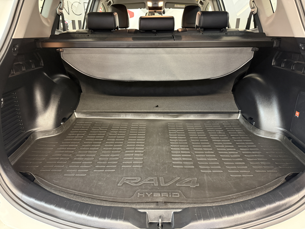 Toyota RAV4 — 16
