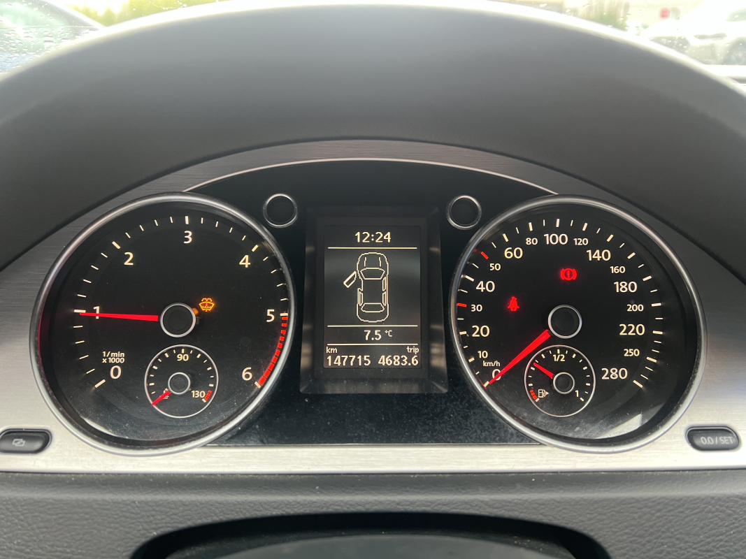Volkswagen Passat — 15