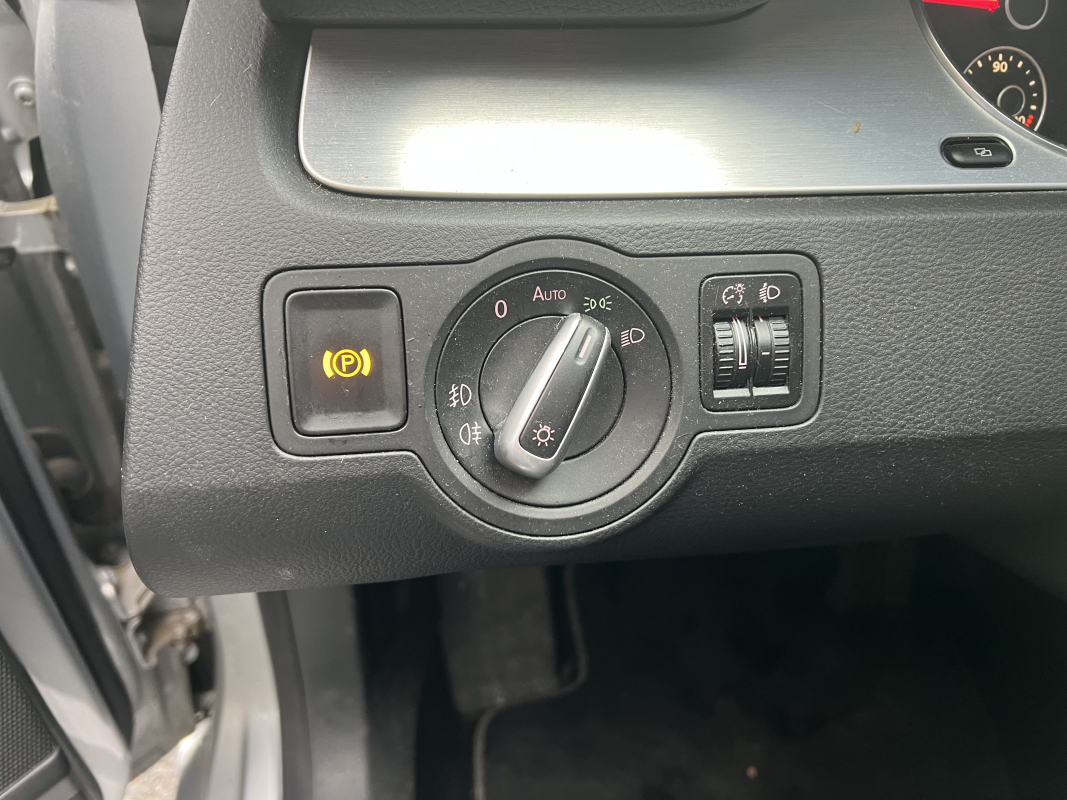 Volkswagen Passat — 14