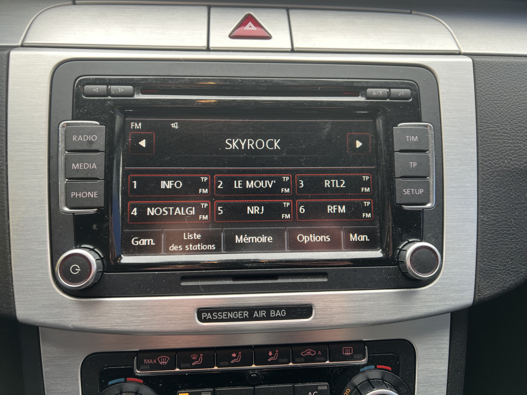 Volkswagen Passat — 34