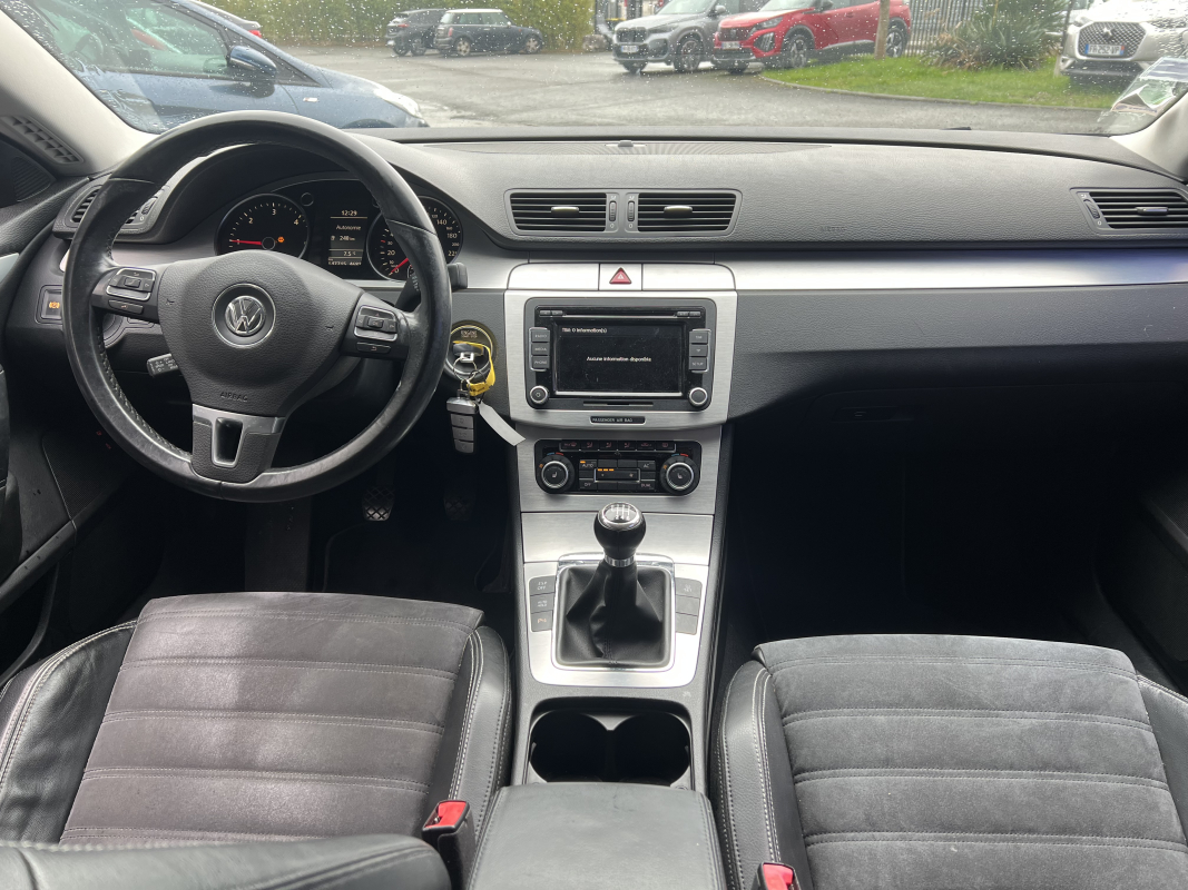 Volkswagen Passat — 28