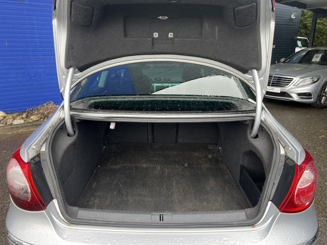 Volkswagen Passat — 38