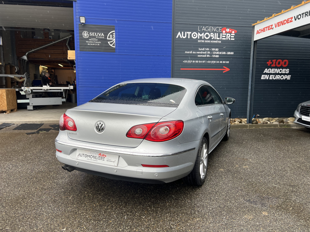 Volkswagen Passat — 8