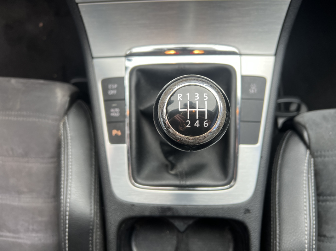 Volkswagen Passat — 30